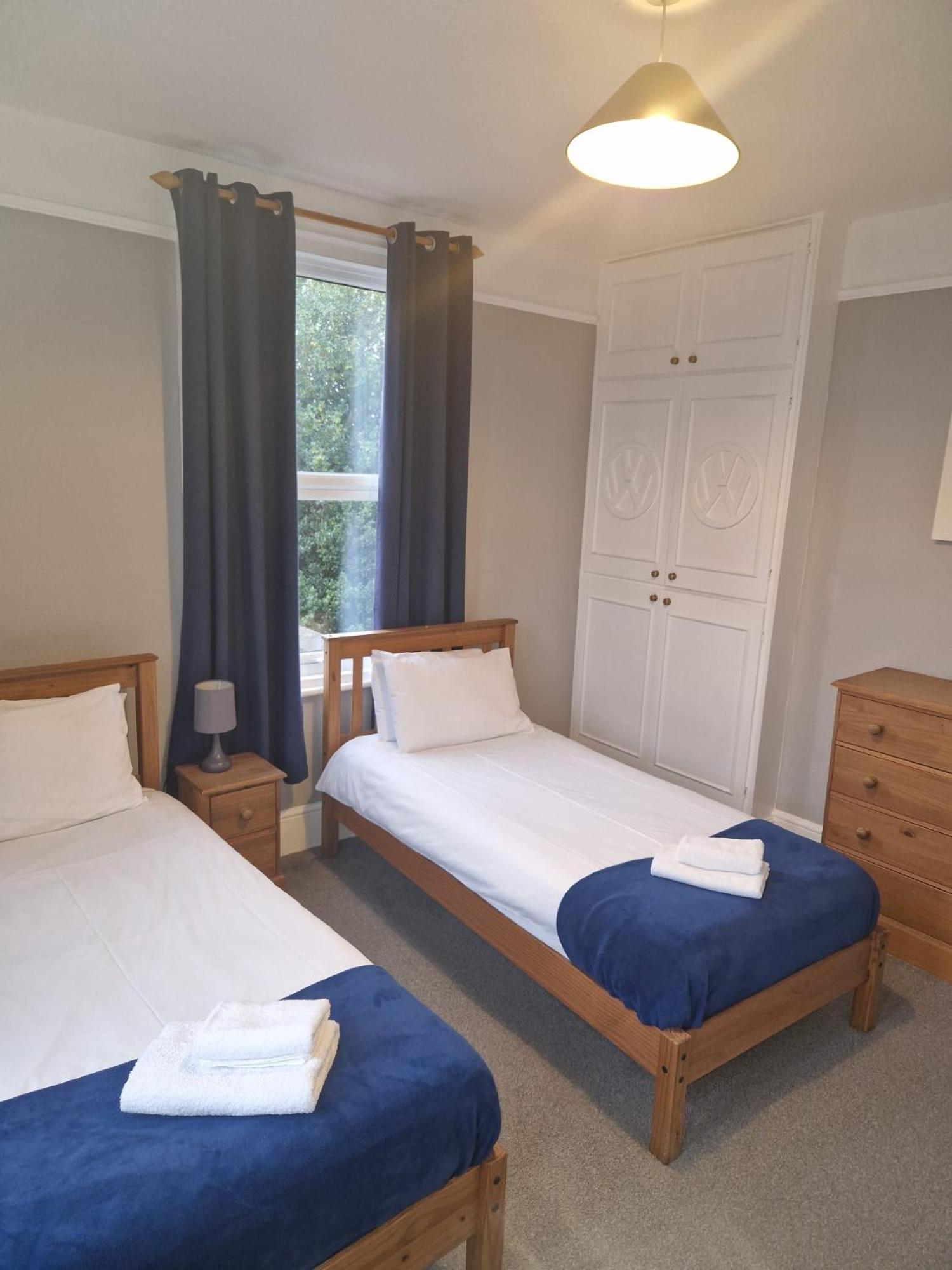Hereford - Falcon House - Spacious 5 Bedroom House With Games Room - Sleeps 14 Guests - Great Property For Family & Friends Gathering Together - Hosted By Rentmyhouse Extérieur photo